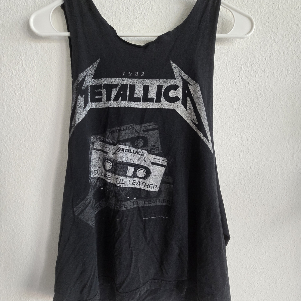 Vintage distressed Metallica black tank 🖤 - Picture 2 of 7